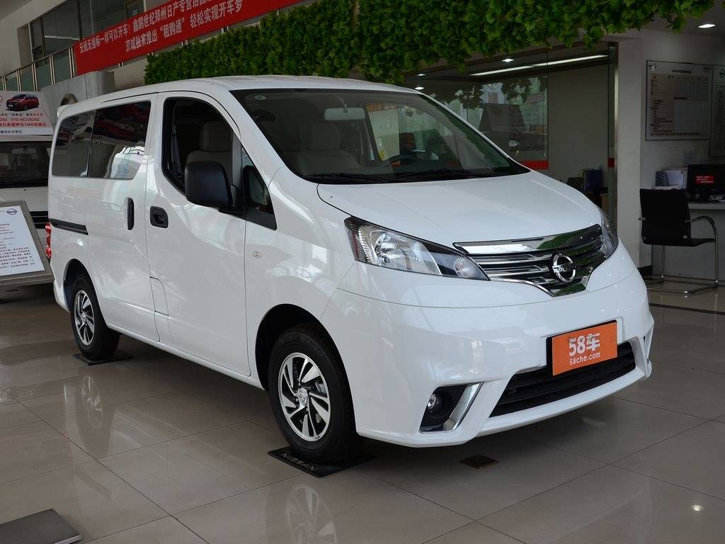 日产NV200
